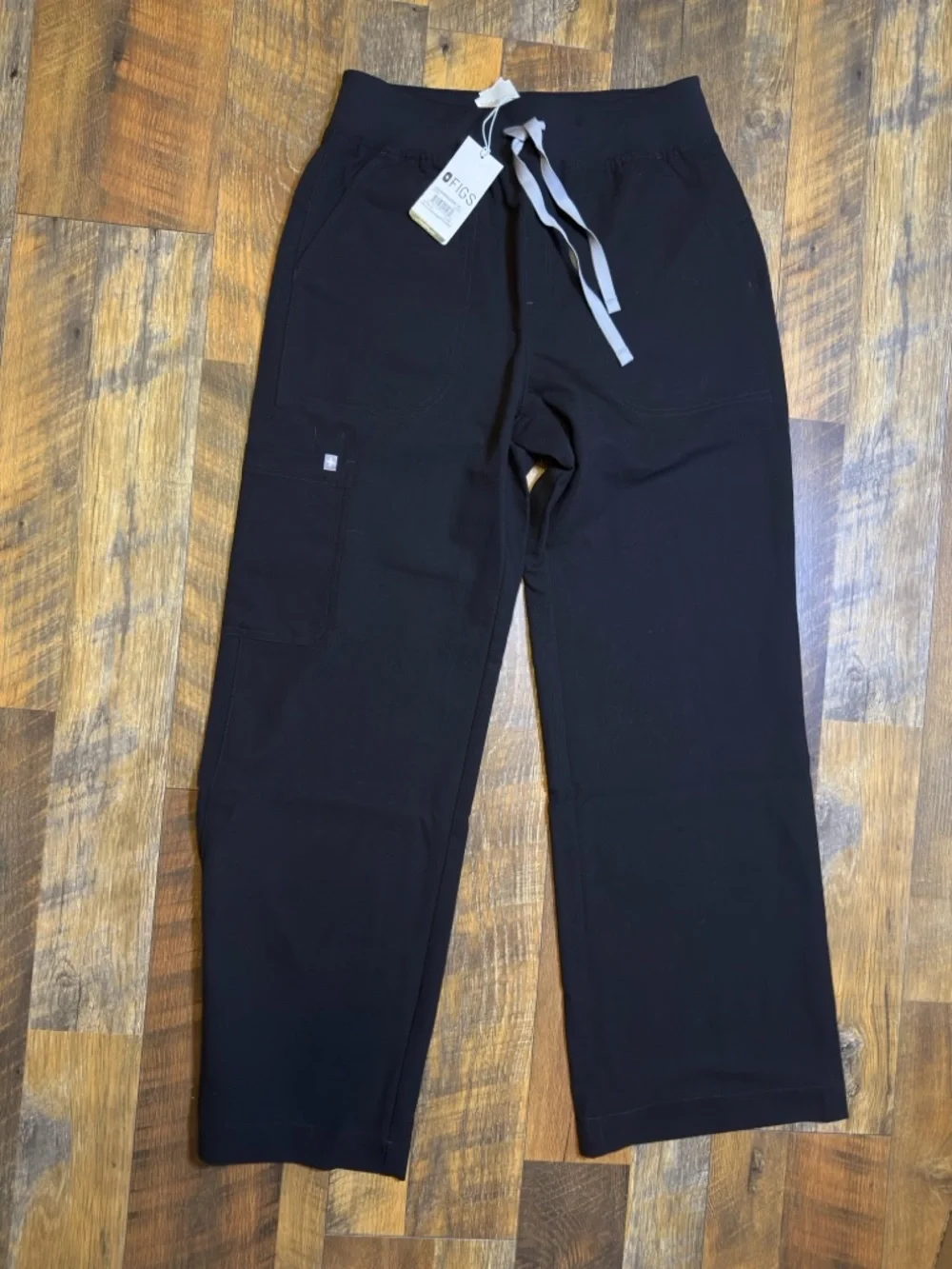 FIGS High Waisted Isabel Wide Leg Scrub Pants black size medium M NEW - Picture 1 of 4